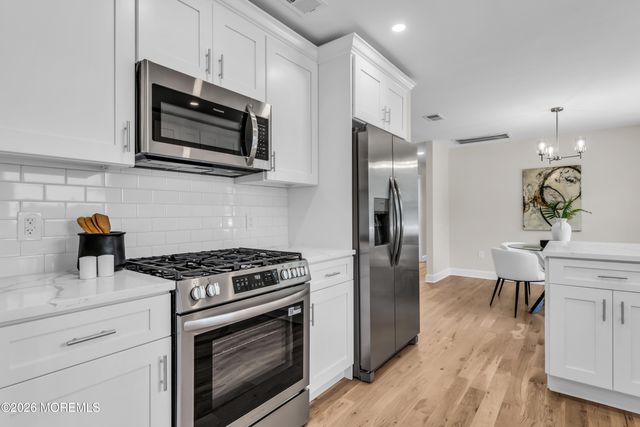 68 Sherman Avenue, Bayville, NJ 08721