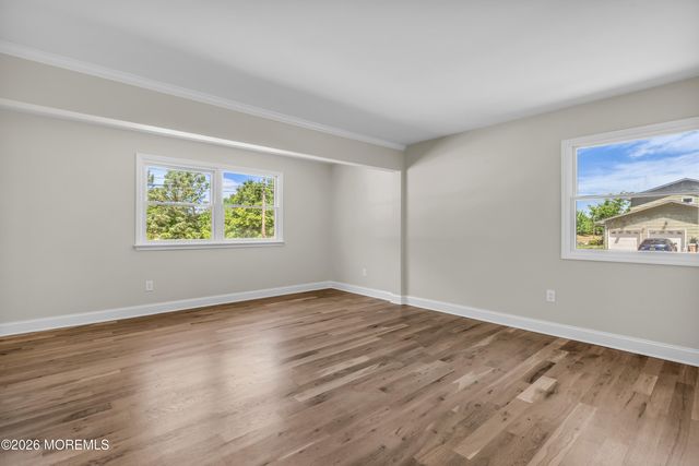 68 Sherman Avenue, Bayville, NJ 08721