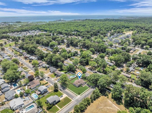 68 Sherman Avenue, Bayville, NJ 08721