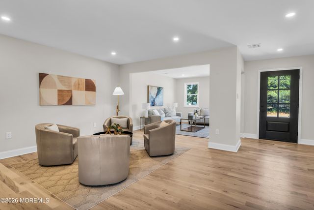 68 Sherman Avenue, Bayville, NJ 08721