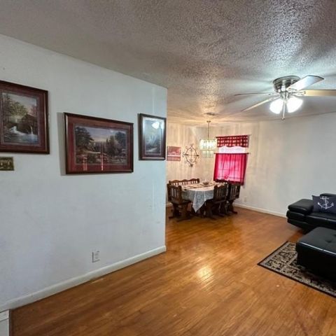 2438 Five Mile Circle, Dallas, TX 75233