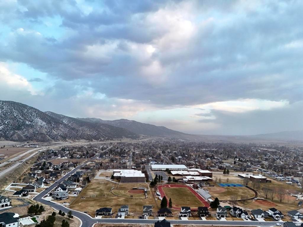 Image 4 of property listing at 1117 N 700 E # 8, Nephi, UT 84648