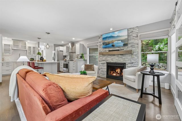 15004 61st Place NE, Kenmore, WA 98028