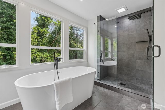15004 61st Place NE, Kenmore, WA 98028