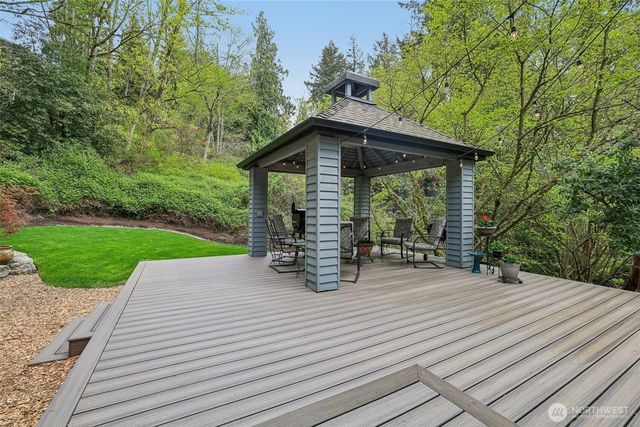 15004 61st Place NE, Kenmore, WA 98028