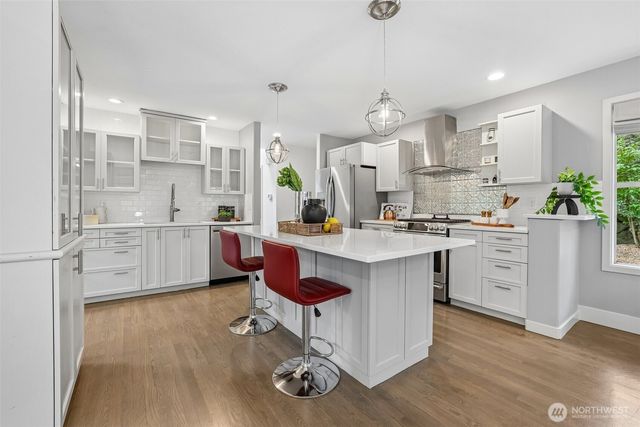 15004 61st Place NE, Kenmore, WA 98028