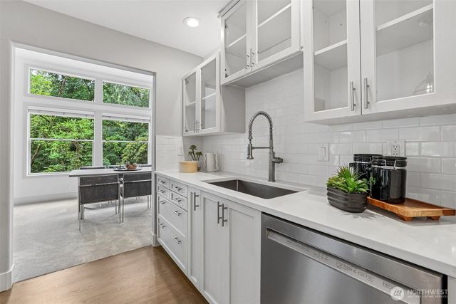 15004 61st Place NE, Kenmore, WA 98028