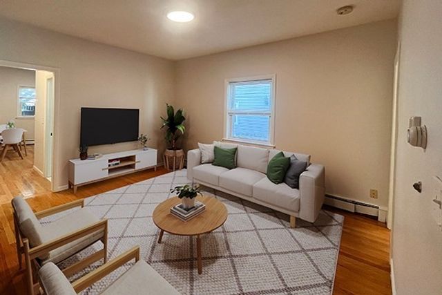 150 Brown St 2R, Waltham, MA 02453