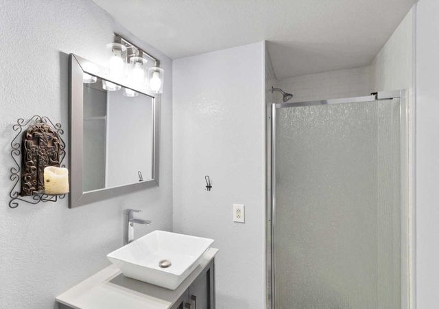 381 Explorer Ct Apt B, Grand Junction, CO 81507