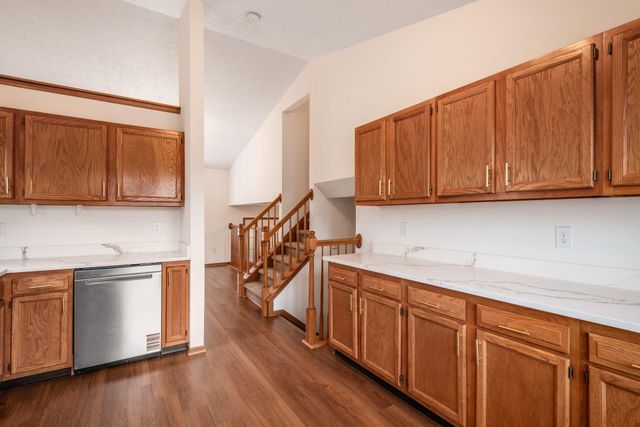 1492 Pine Wild Drive, Columbus, OH 43223