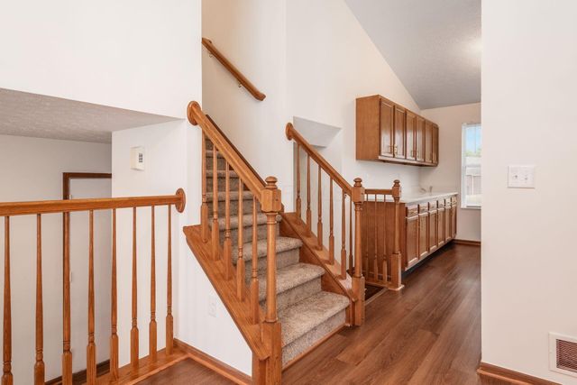1492 Pine Wild Drive, Columbus, OH 43223