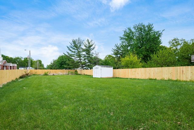 1492 Pine Wild Drive, Columbus, OH 43223