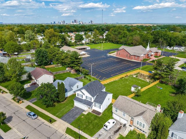 1492 Pine Wild Drive, Columbus, OH 43223