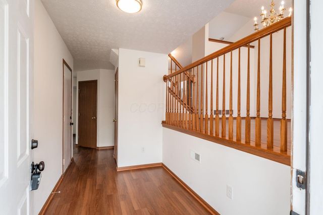 1492 Pine Wild Drive, Columbus, OH 43223