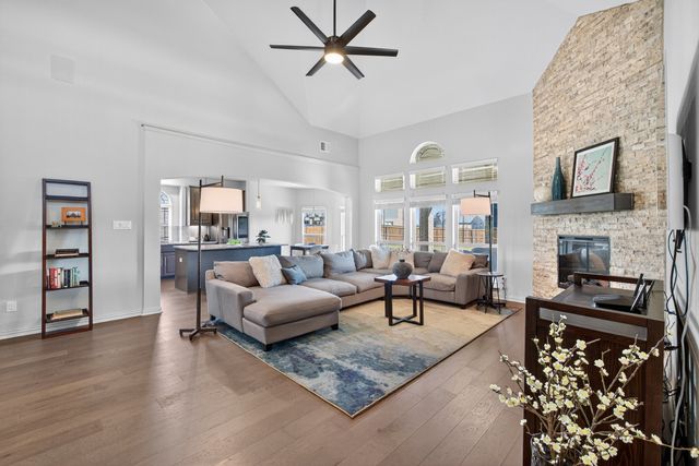 1526 Spring Hill Drive, Cedar Hill, TX 75104