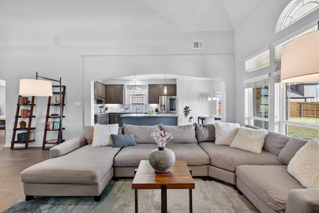 1526 Spring Hill Drive, Cedar Hill, TX 75104