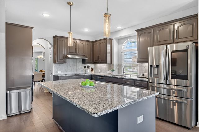 1526 Spring Hill Drive, Cedar Hill, TX 75104