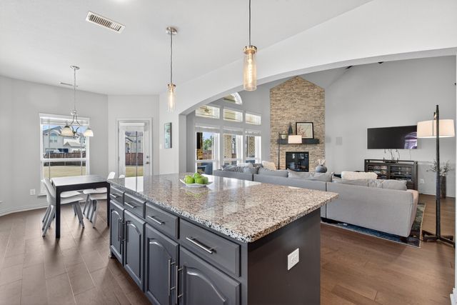 1526 Spring Hill Drive, Cedar Hill, TX 75104