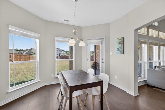 1526 Spring Hill Drive, Cedar Hill, TX 75104