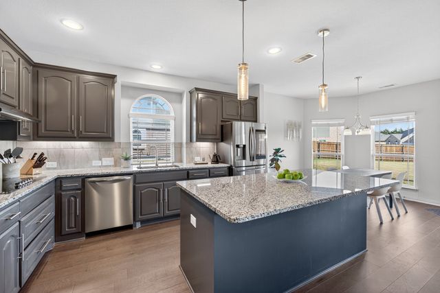 1526 Spring Hill Drive, Cedar Hill, TX 75104