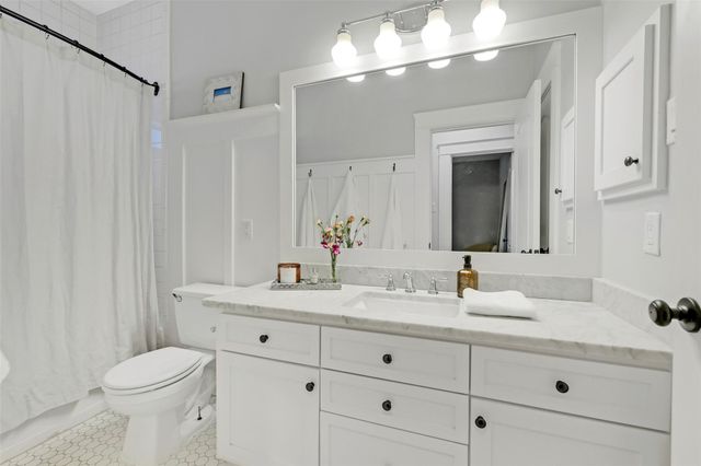 16211 Green Smoke Drive, Houston, TX 77095