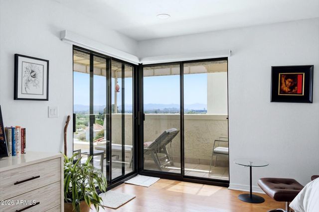 3800 E LINCOLN Drive 14, Phoenix, AZ 85018