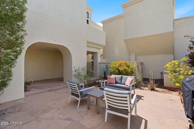 3800 E LINCOLN Drive 14, Phoenix, AZ 85018