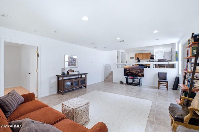 3800 E LINCOLN Drive 14, Phoenix, AZ 85018