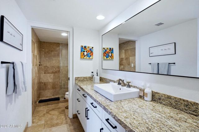 3800 E LINCOLN Drive 14, Phoenix, AZ 85018