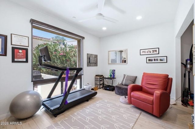 3800 E LINCOLN Drive 14, Phoenix, AZ 85018