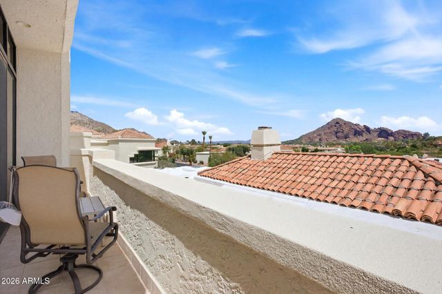 3800 E LINCOLN Drive 14, Phoenix, AZ 85018