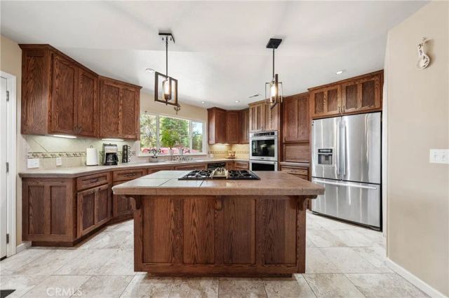 18164 Fishhook Court, Hidden Valley Lake, CA 95467