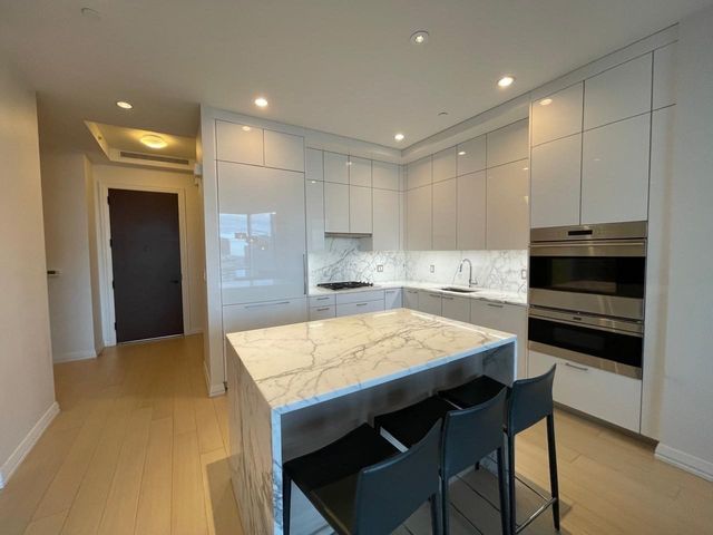 1 Franklin 4305, Boston, MA 02110