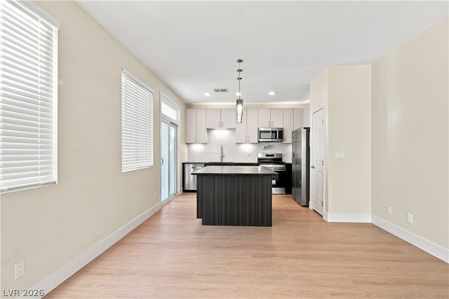 1917 Thunder Ridge Circle, Henderson, NV 89012