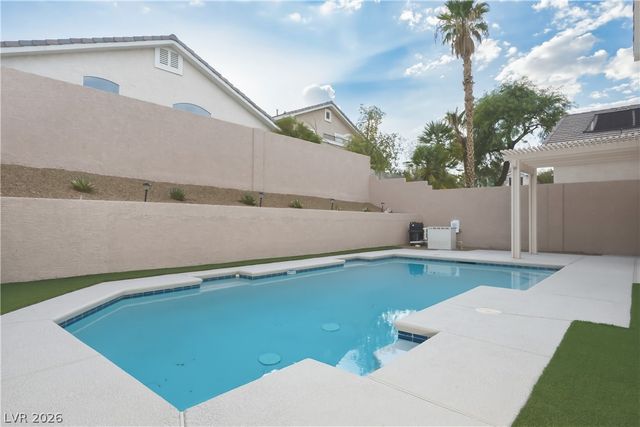1917 Thunder Ridge Circle, Henderson, NV 89012