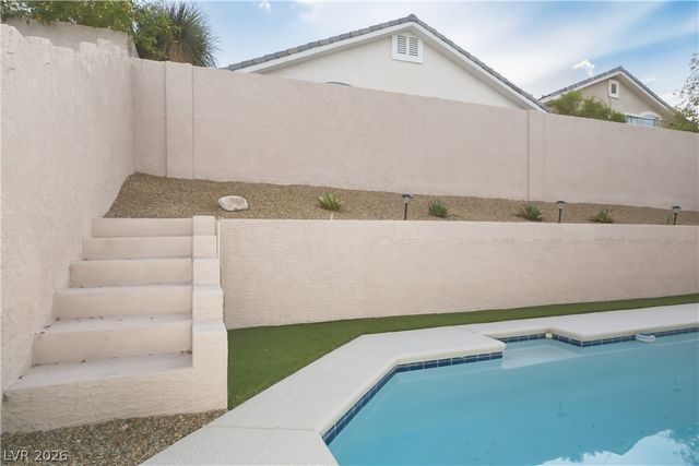 1917 Thunder Ridge Circle, Henderson, NV 89012
