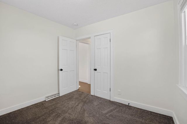 516 Cutler Street, Waterloo, IA 50703