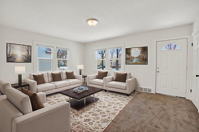 516 Cutler Street, Waterloo, IA 50703