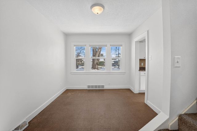 516 Cutler Street, Waterloo, IA 50703