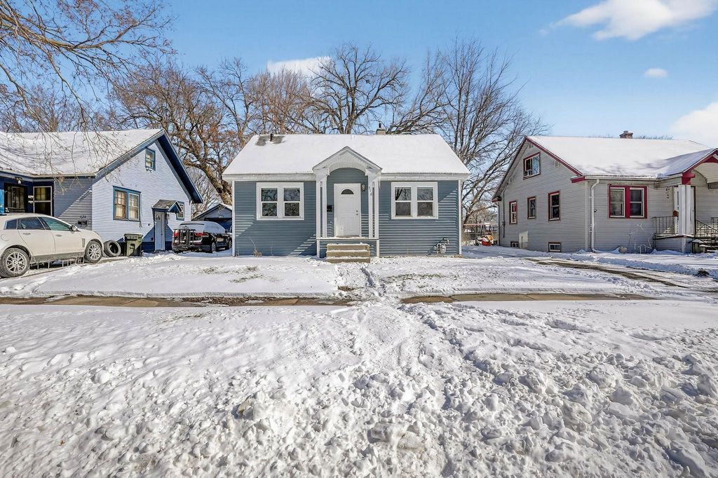 516 Cutler Street, Waterloo, IA 50703