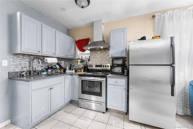 1031 E 216th Street, Bronx, NY 10469