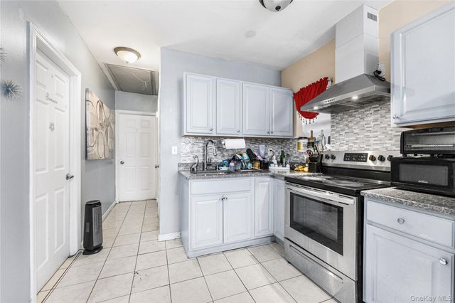 1031 E 216th Street, Bronx, NY 10469