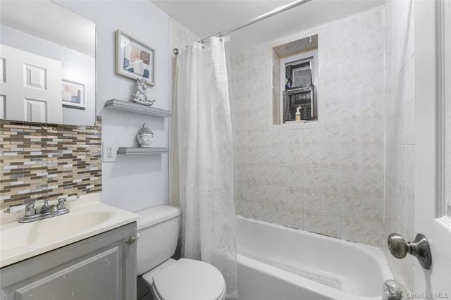 1031 E 216th Street, Bronx, NY 10469