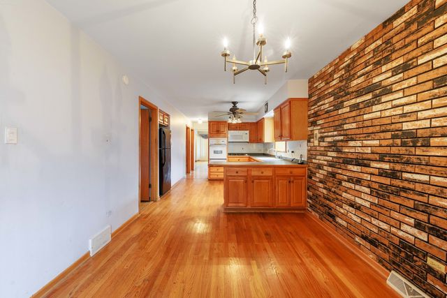 5530 S Merrimac Avenue, Chicago, IL 60638