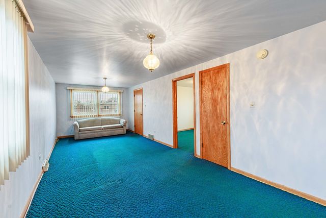 5530 S Merrimac Avenue, Chicago, IL 60638