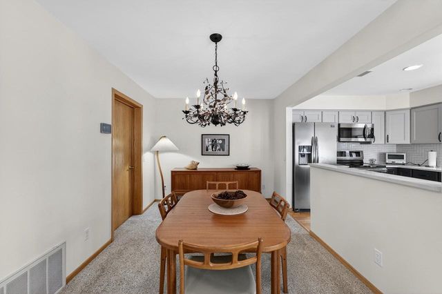 7214 Saukdale Drive, Madison, WI 53717