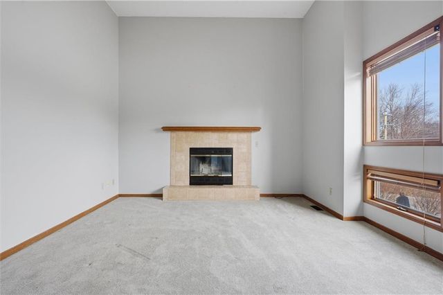 100 Lakeland Drive, Smithville, MO 64089