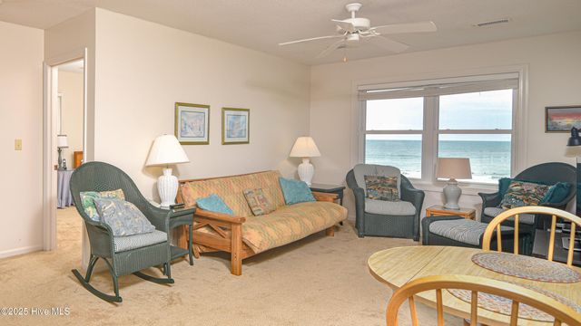 941 Ocean Boulevard W, Holden Beach, NC 28462