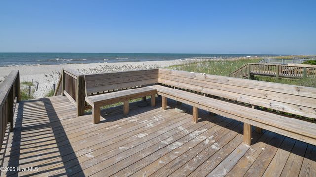 941 Ocean Boulevard W, Holden Beach, NC 28462