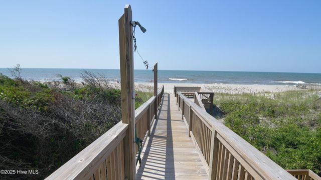 941 Ocean Boulevard W, Holden Beach, NC 28462